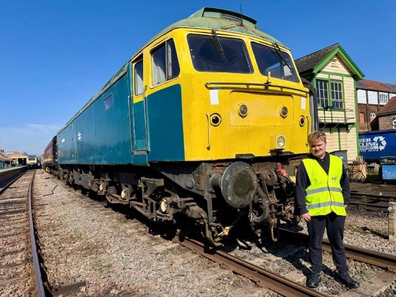 Class 47 367 D1886 Kenny Cockbird diesel locomotive